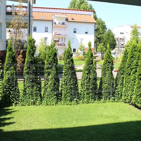 Bamboo Wellness Daire